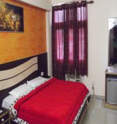 Suvidha Deluxe Hotel Haridwār Buitenkant foto